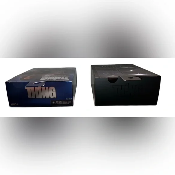 NECA The Thing SDCC Lenticular Cover & The Thing MacReady Outpost 31 7 Figures